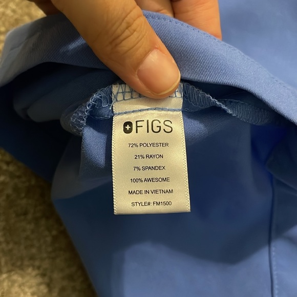 Men’s FIGS Technical Collection Leon Three Pocket Scrub Top Ceil Blue 1517 Sz M - Picture 12 of 14